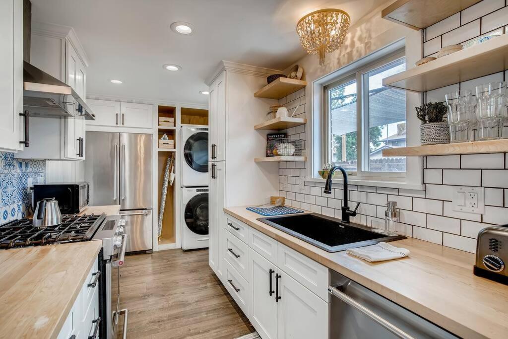 Family Townhome Near Mountains & Olde Town Arvada Eksteriør billede